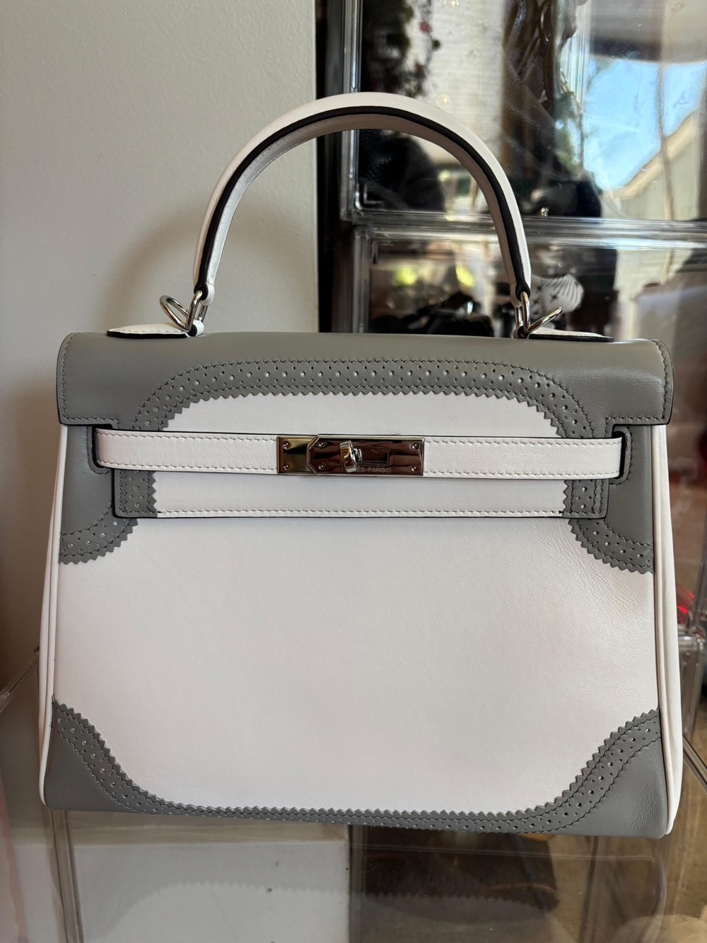 H Kelly 28 Ghillies limited edition bicolor Swift Gris Perle White PHW FLAWED - Picture 6 of 16